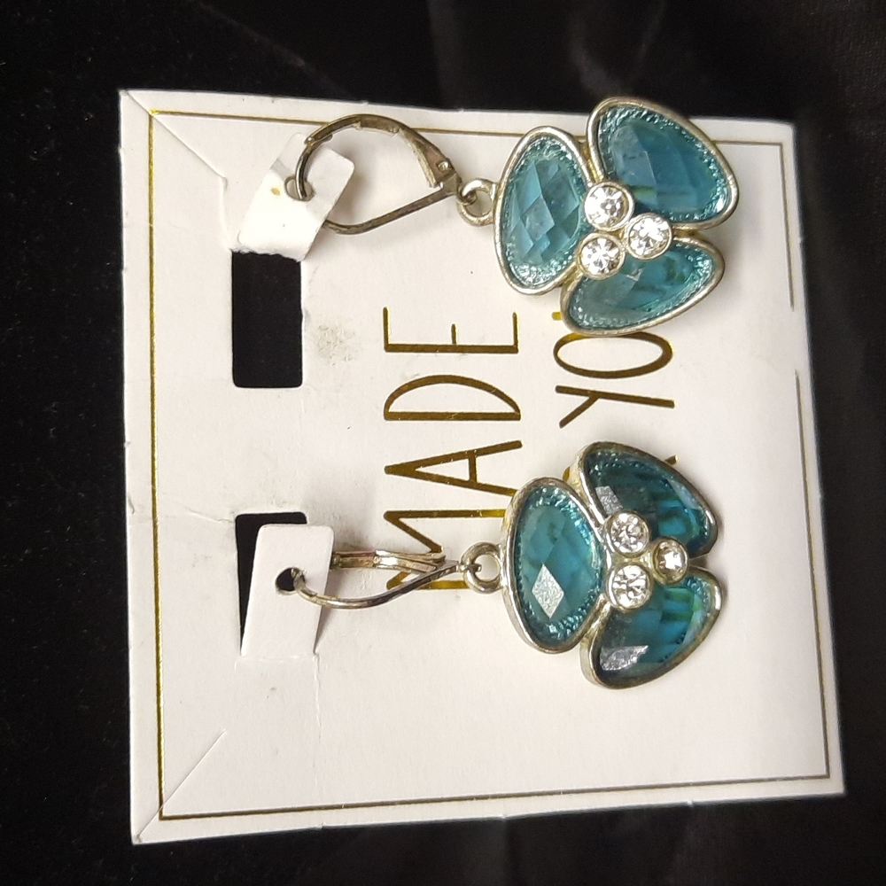 Blue diamond cut Rhinestone flower earrings